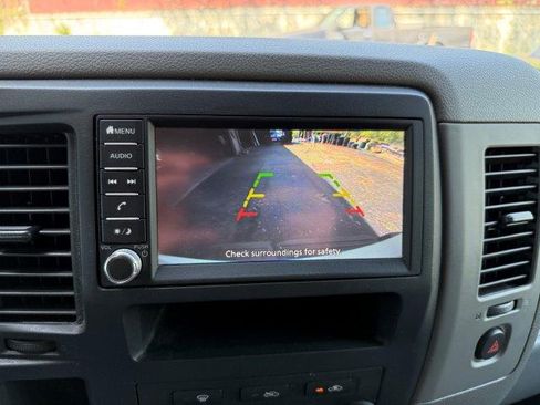 Used 2021 Nissan NV 2500 SV image 24