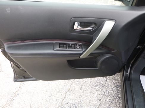 Used 2012 Nissan Rogue AWD image 12