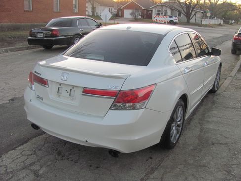 Used 2011 Honda Accord EX-L image 3