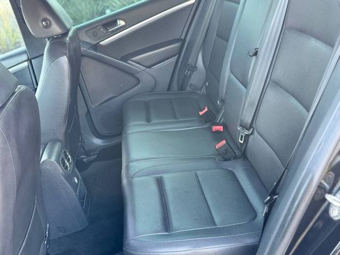 Used 2016 Volkswagen Tiguan FWD image 5