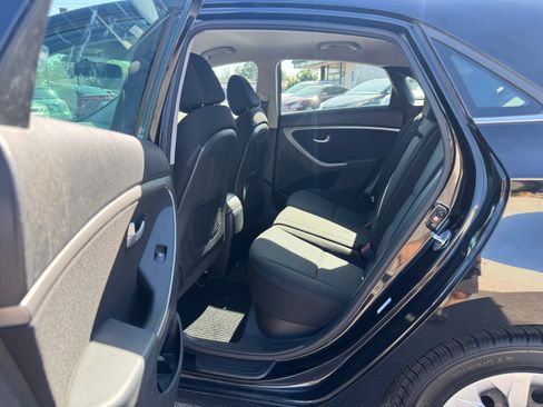 Used 2016 Hyundai Elantra GT image 18