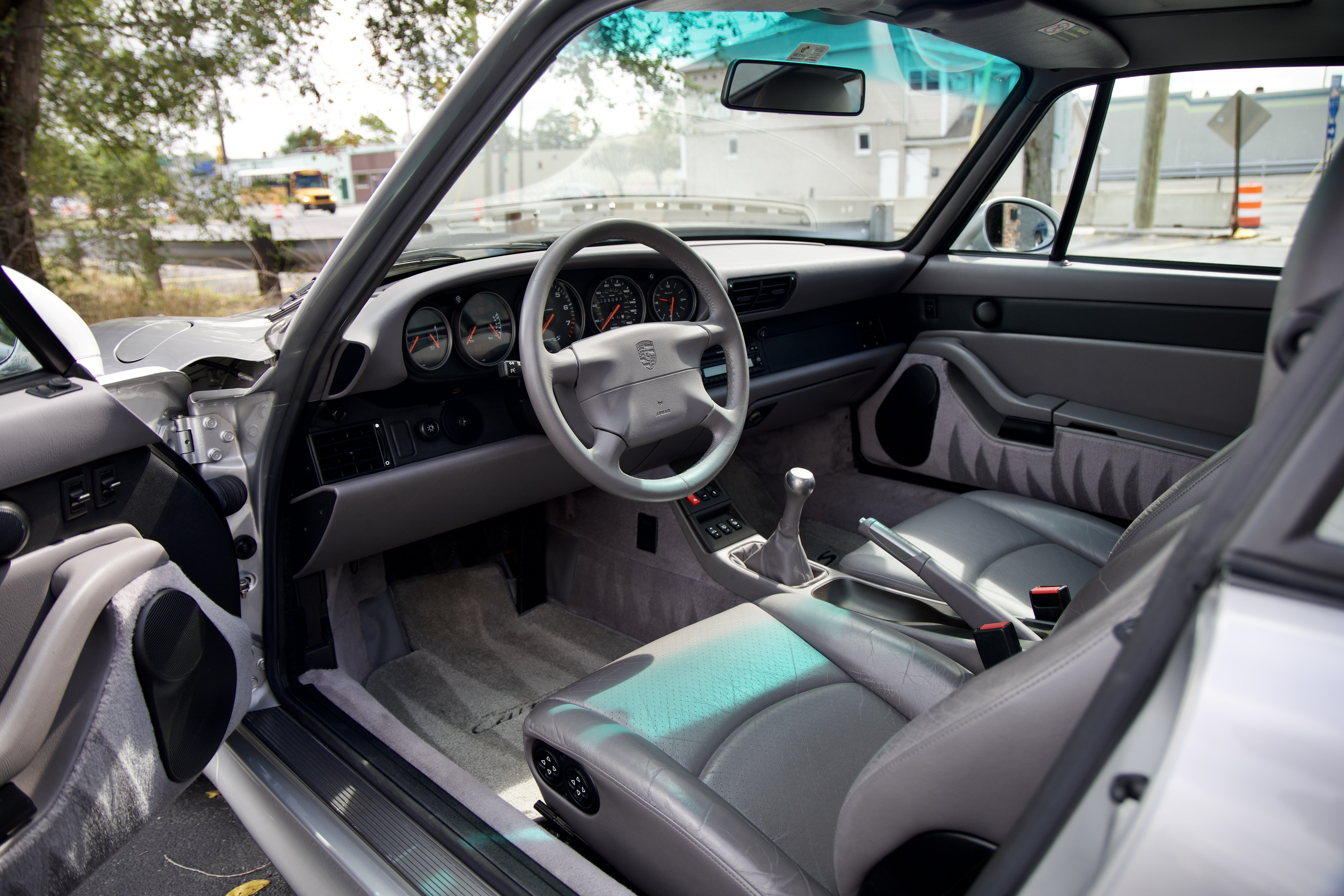 Used 1998 Porsche 911 Coupe RWD image 19