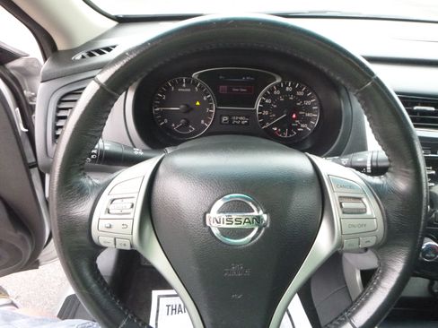 Used 2015 Nissan Altima 2.5 SV image 23