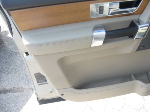 Used 2012 Land Rover LR4 HSE image 8