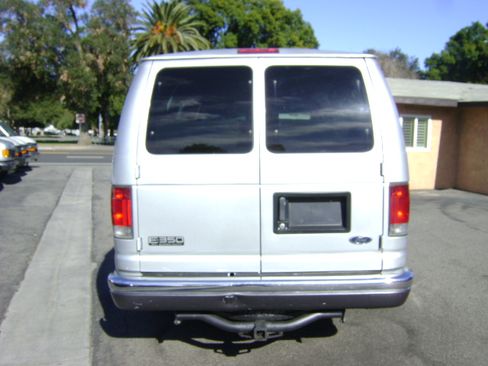 Used 2002 Ford E-350 and Econoline 350 XL image 6