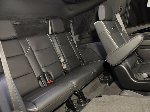 Used 2023 Cadillac Escalade Platinum Luxury image 24