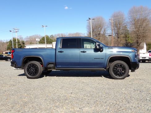 New 2026 Chevrolet Silverado 2500 LTZ image 11