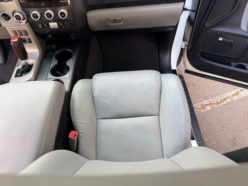 Used 2016 Toyota Sequoia Platinum image 28