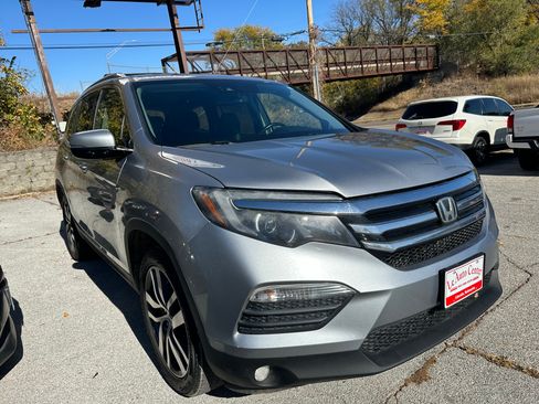 Used 2016 Honda Pilot Elite image 6
