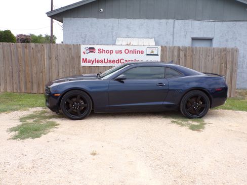 Used 2012 Chevrolet Camaro LS image 2