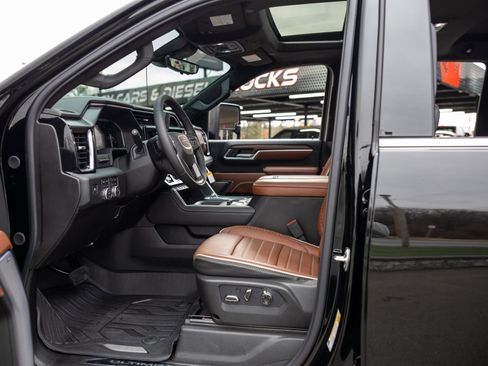 Used 2026 GMC Sierra 3500 Denali Ultimate image 35
