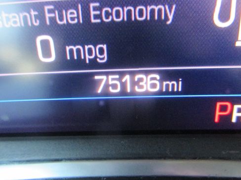 Used 2019 Chevrolet Equinox LT Sport Utility 4D FWD image 3