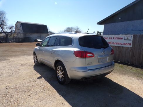 Used 2016 Buick Enclave Leather image 2