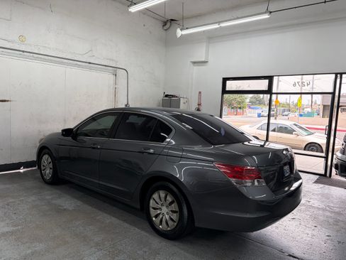 Used 2009 Honda Accord LX Sedan image 4