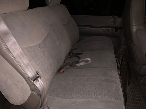 Used 2000 Chevrolet Astro image 11