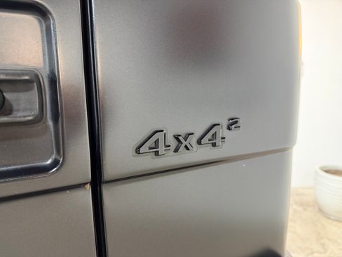 Used 2018 Mercedes-Benz G 550 Squared image 5