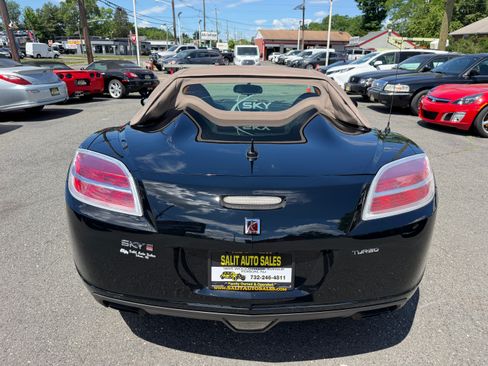 Used 2007 Saturn Sky Red Line RWD image 30