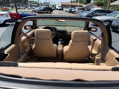 Used 1995 Oldsmobile Cutlass Supreme Convertible FWD image 58