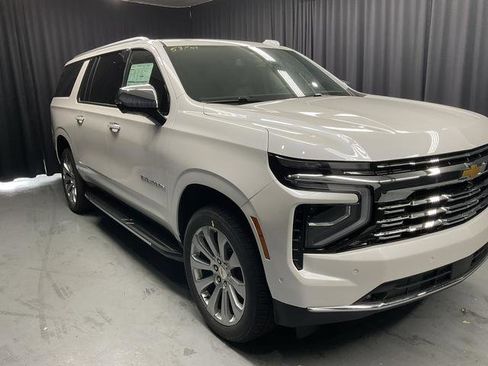 New 2025 Chevrolet Suburban Premier image 6