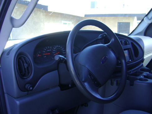 Used 2008 Ford E-350 and Econoline 350 image 10