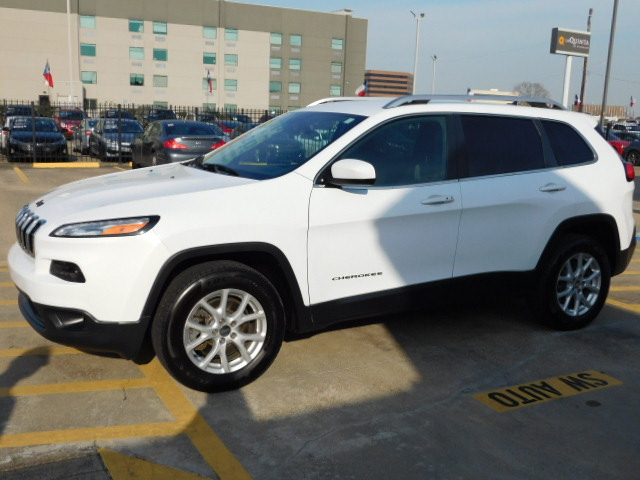 Used 2014 Jeep Cherokee 4WD Latitude image 4