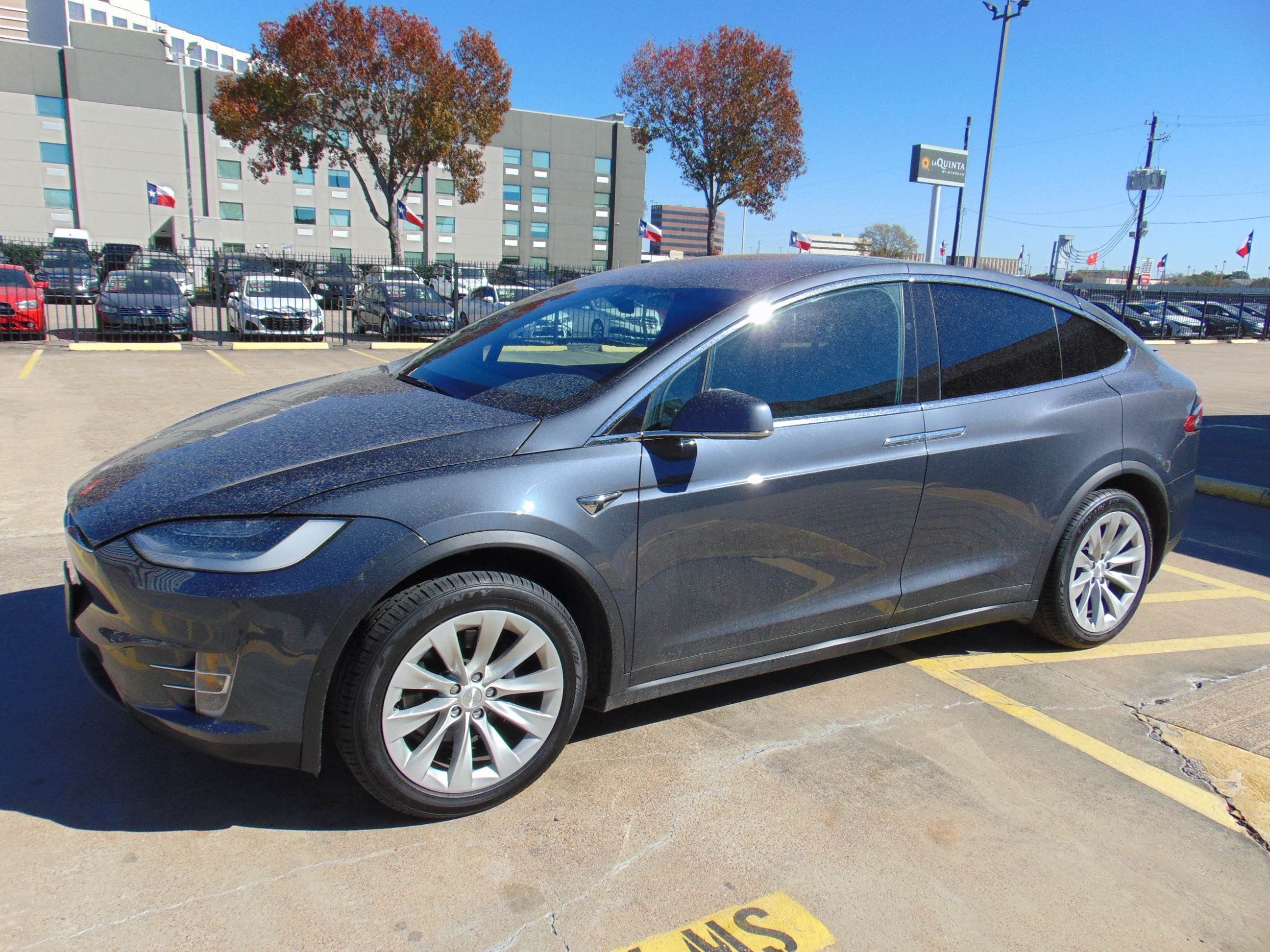Used 2019 Tesla Model X Long Range AWD/4WD image 3