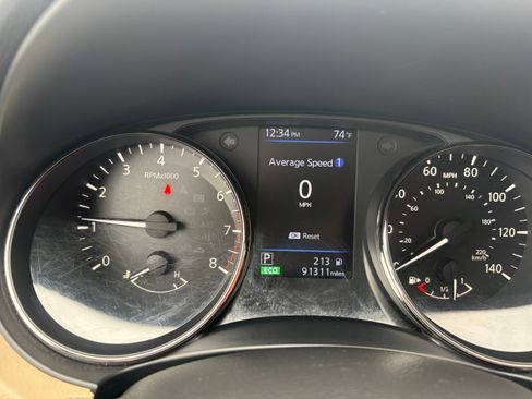 Used 2020 Nissan Rogue AWD SV image 14