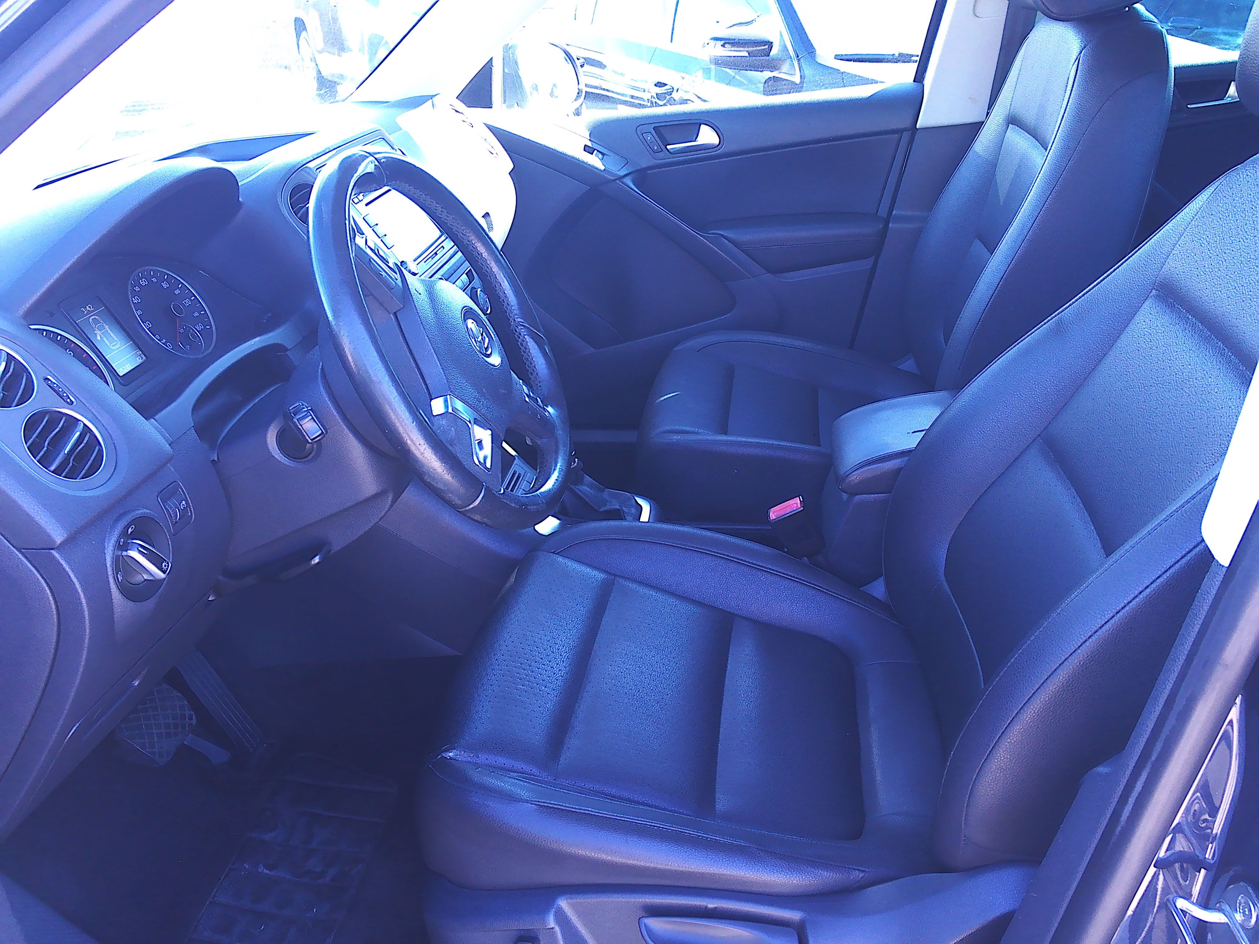 Used 2013 Volkswagen Tiguan 2.0T S Sport Utility 4D FWD image 7