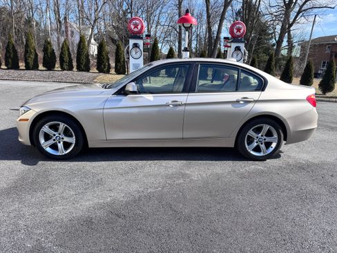 Used 2013 BMW 328i xDrive AWD/4WD image 9