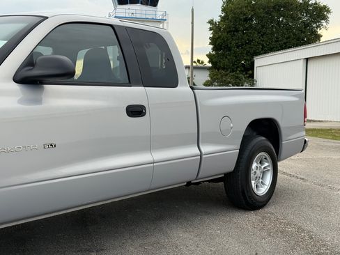 Used 2000 Dodge Dakota Sport RWD image 26