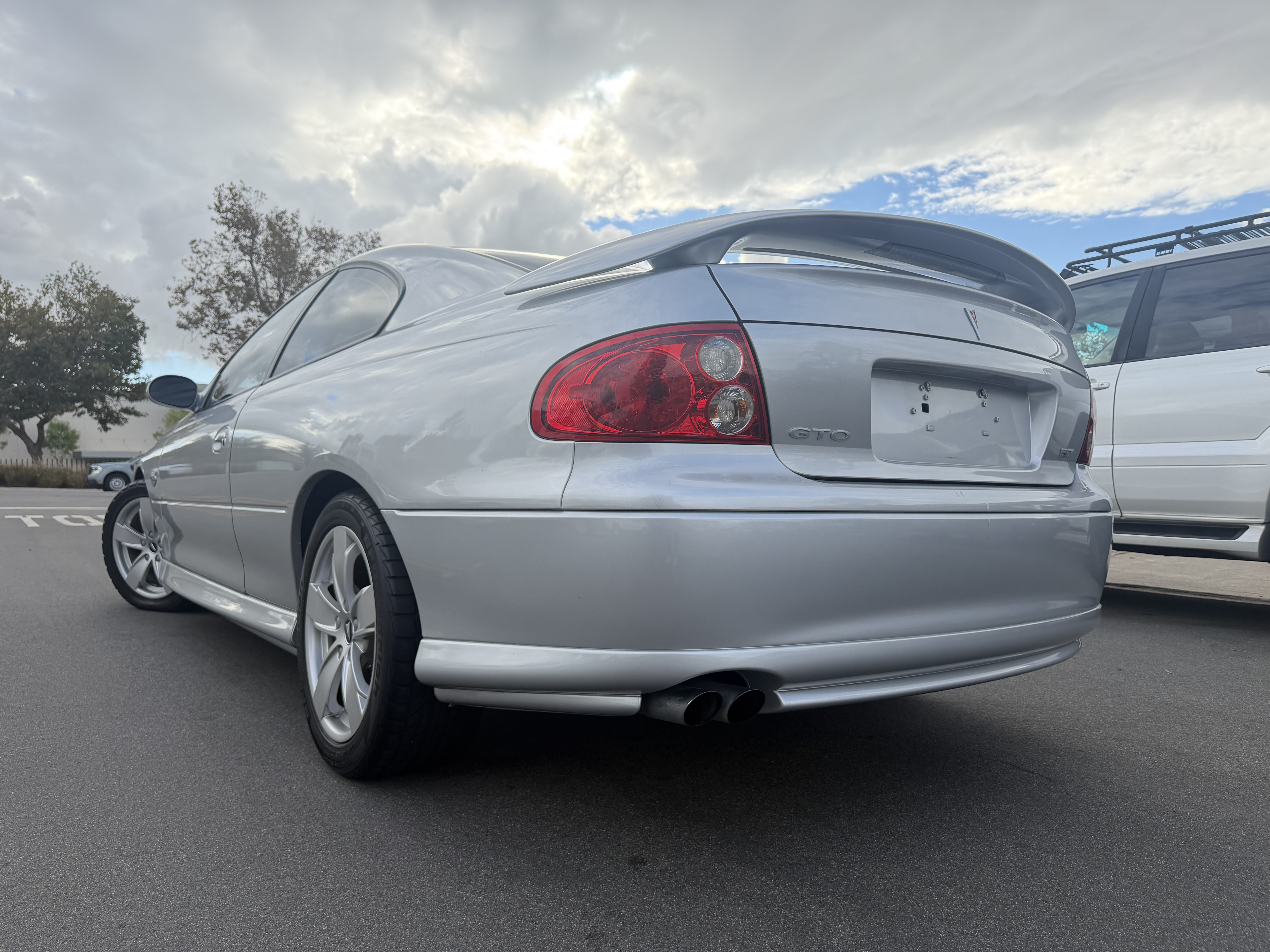 Used 2004 Pontiac GTO UNAVAIL RWD image 10