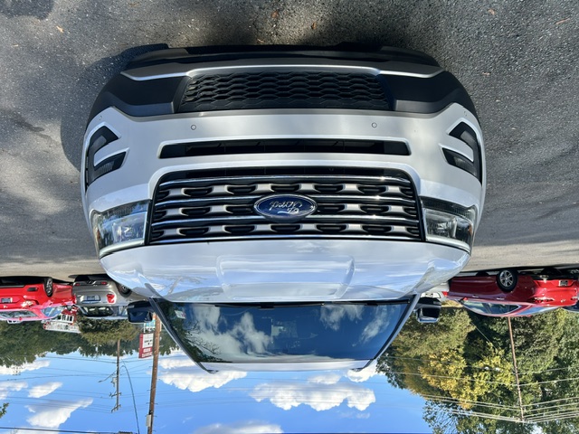 Used 2017 Ford Explorer FWD XLT image 8