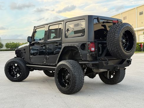 Used 2015 Jeep Wrangler 4WD Unlimited Sport image 4