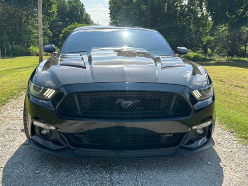 Used 2015 Ford Mustang GT Coupe RWD image 10