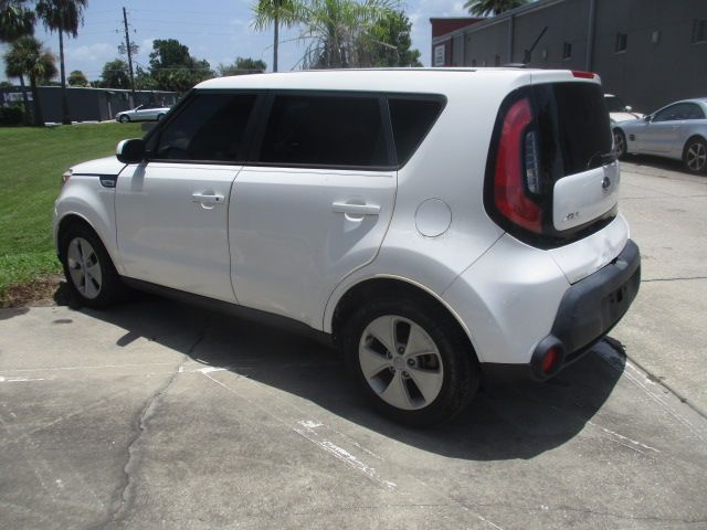Used 2016 Kia Soul UNAVAIL FWD image 2