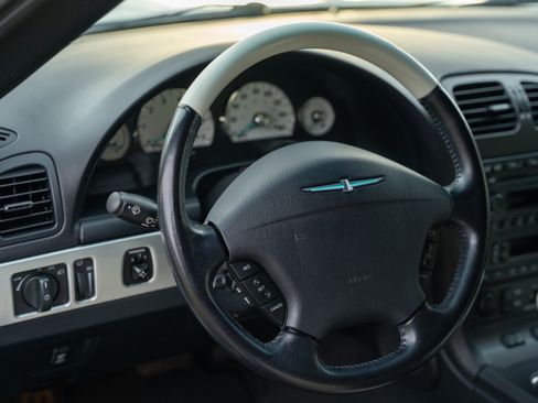 Used 2003 Ford Thunderbird image 61