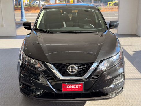 Used 2022 Nissan Rogue Sport S image 2