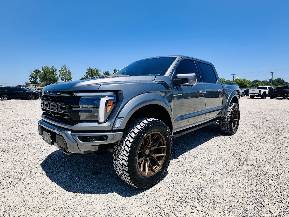 Used 2024 Ford F150 4x4 Crew Cab Raptor R image 3