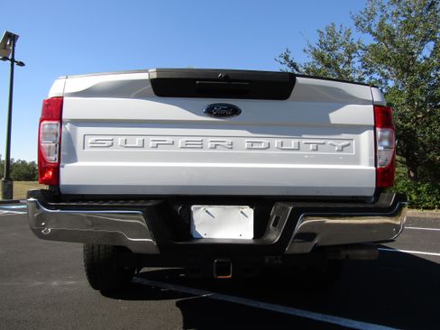 Used 2021 Ford F250 XL image 4