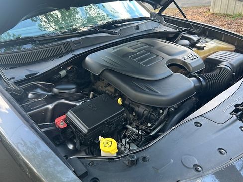 Used 2015 Dodge Charger SE image 28