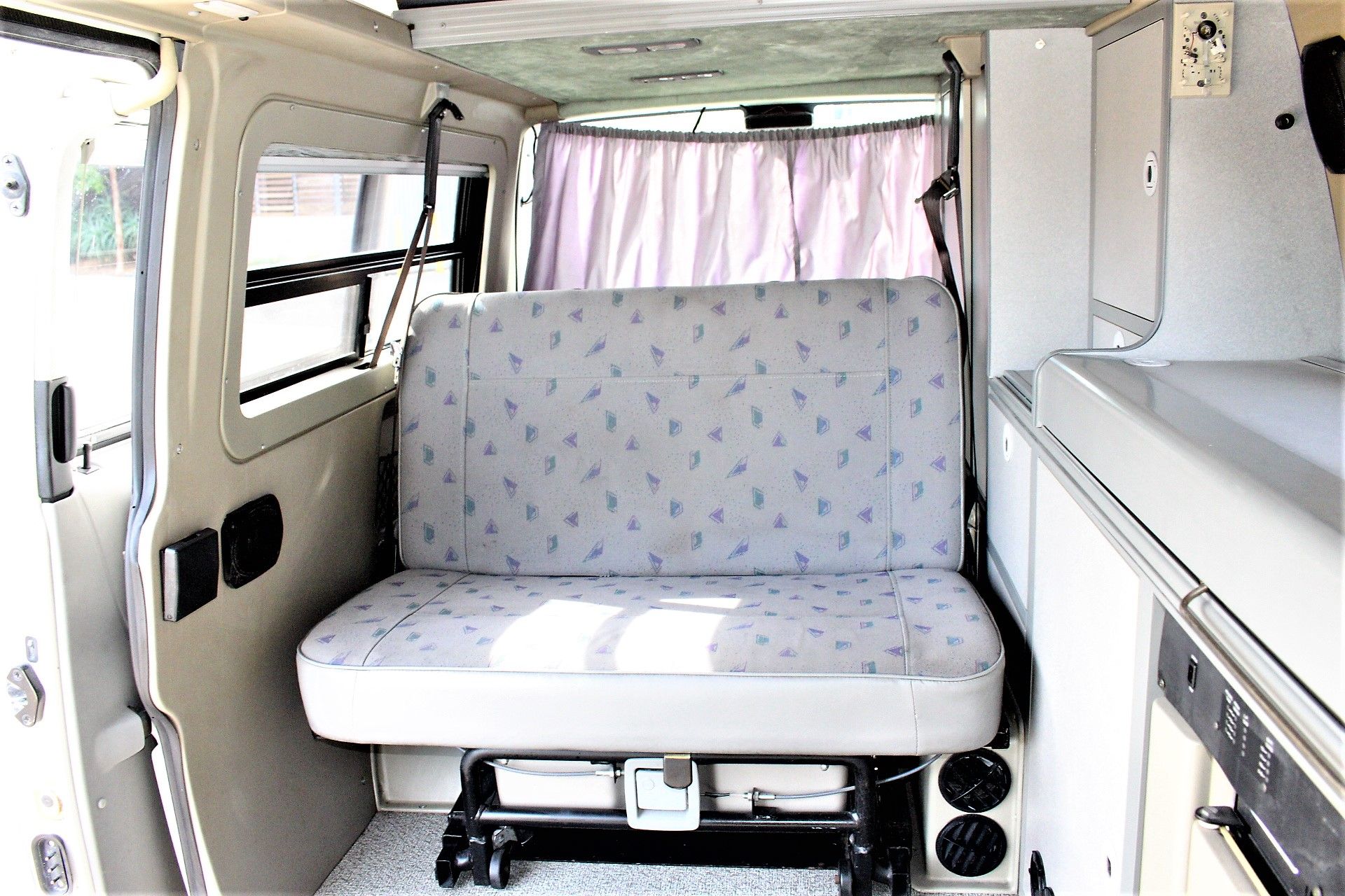 Used 1997 Volkswagen Eurovan Camper FWD image 32