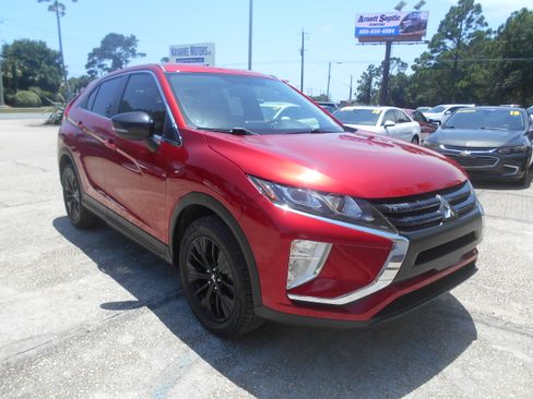Used 2020 Mitsubishi Eclipse Cross FWD LE image 2