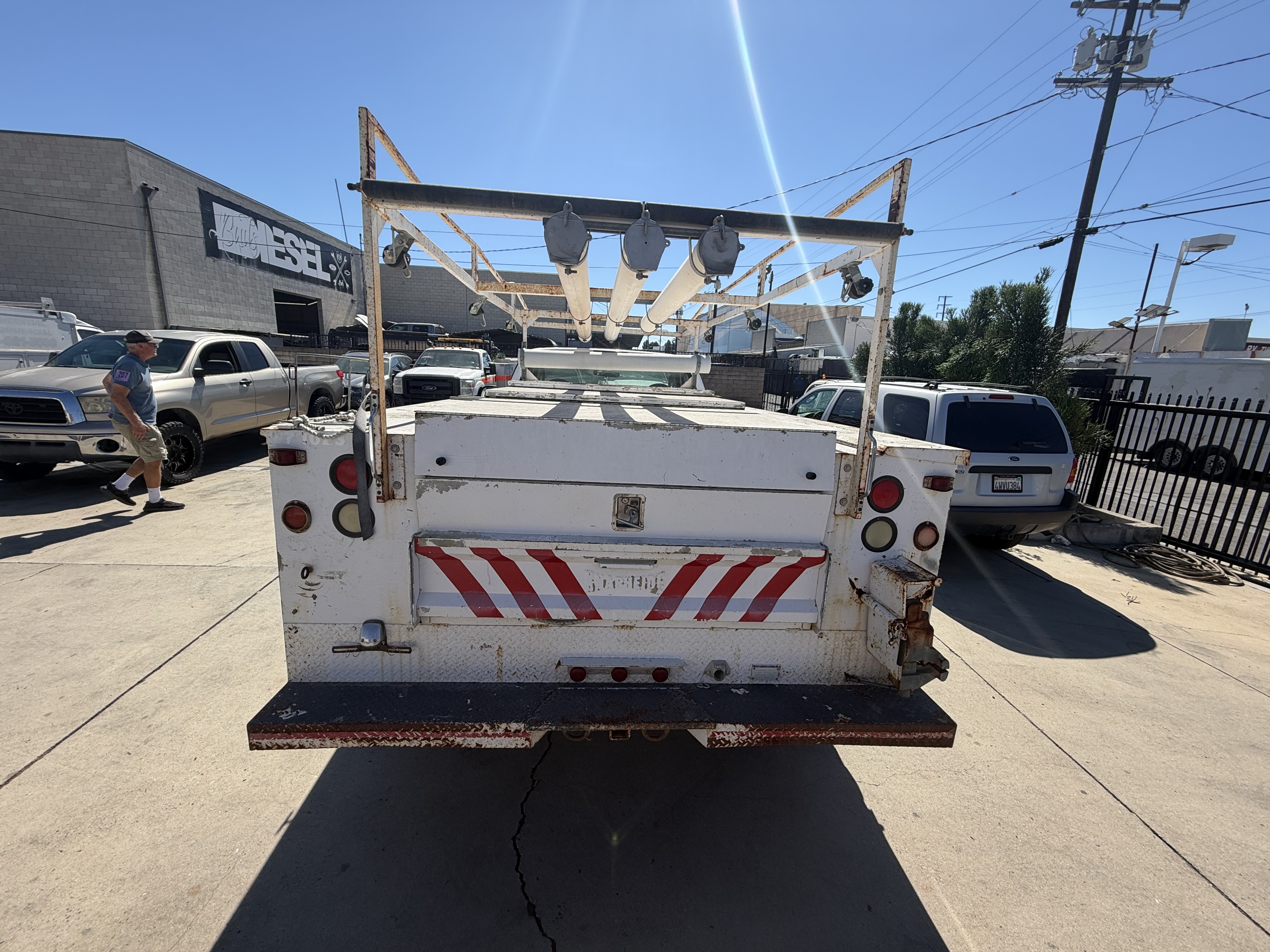 Used 2004 Ford F350 2WD Regular Cab DRW Super Duty image 7