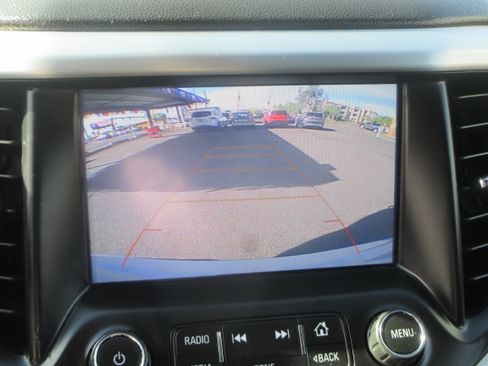 Used 2019 GMC Acadia SLT image 4