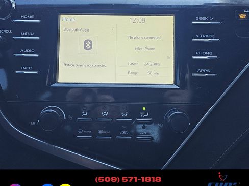 Used 2018 Toyota Camry LE image 9