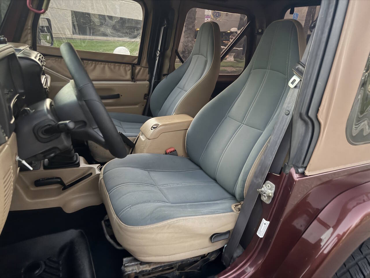 Used 2001 Jeep Wrangler 4WD Sahara image 17