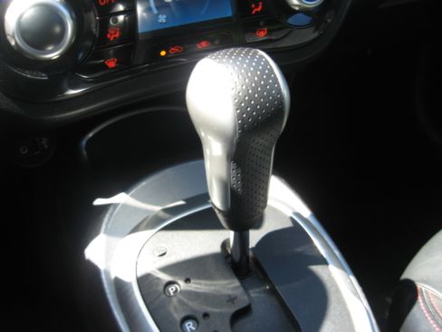 Used 2012 Nissan Juke AWD image 12