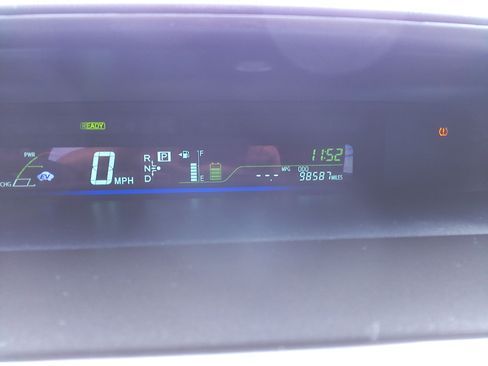 Used 2012 Toyota Prius V Five image 14