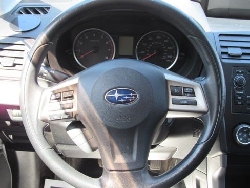 Used 2014 Subaru Forester 2.5i Premium AWD/4WD image 22