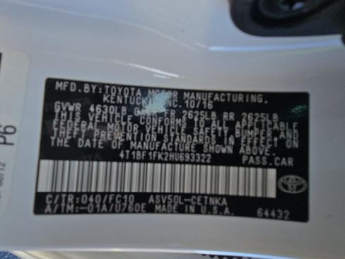 Used 2017 Toyota Camry LE image 13